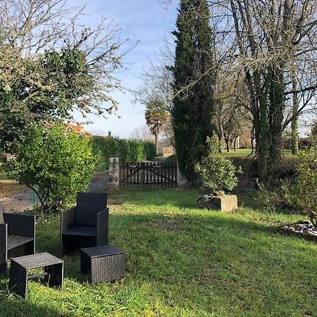 Charmant Gite En Perigord Vert Douchapt Extérieur photo